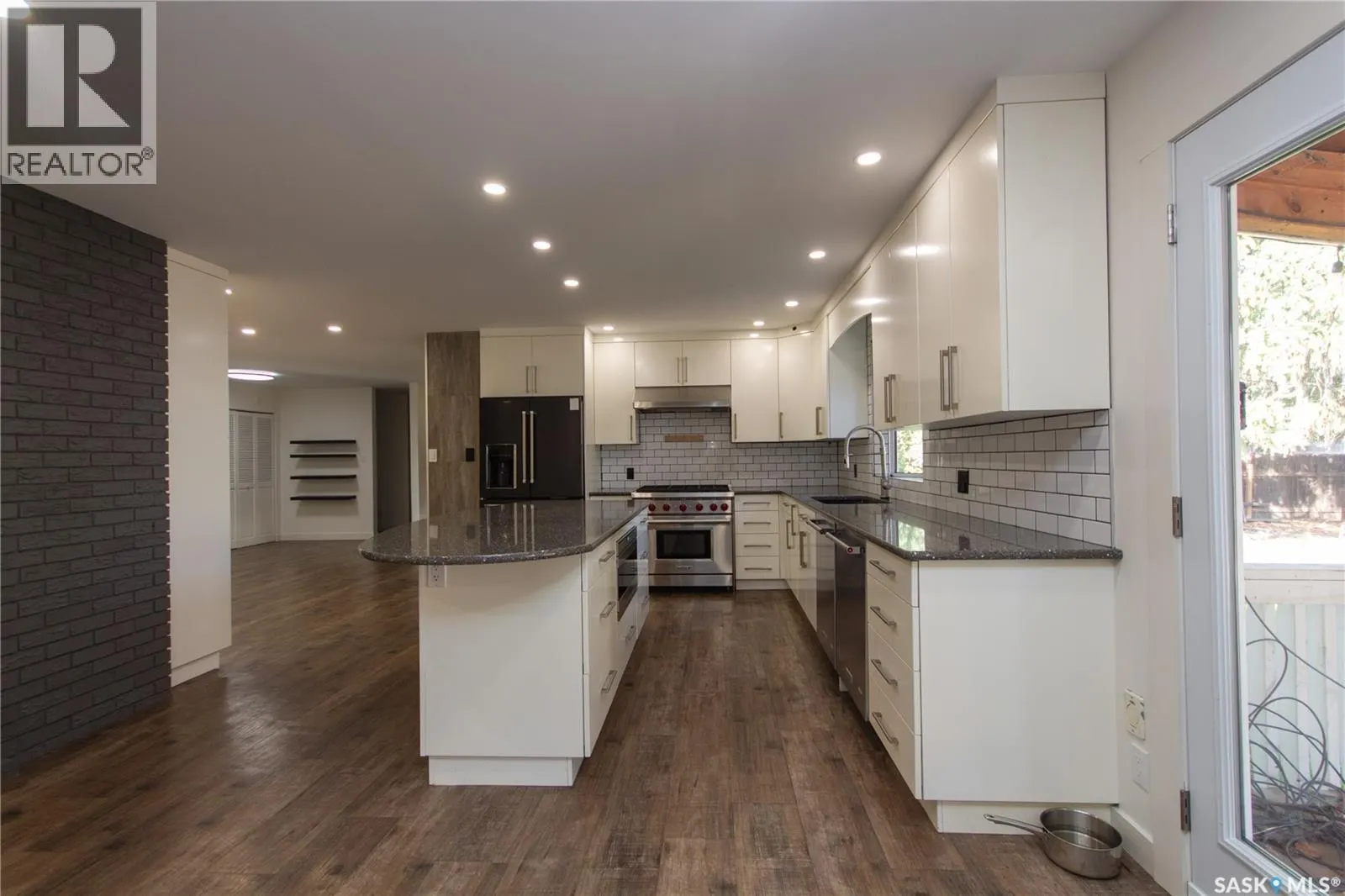 10710 Meighen CRESCENT