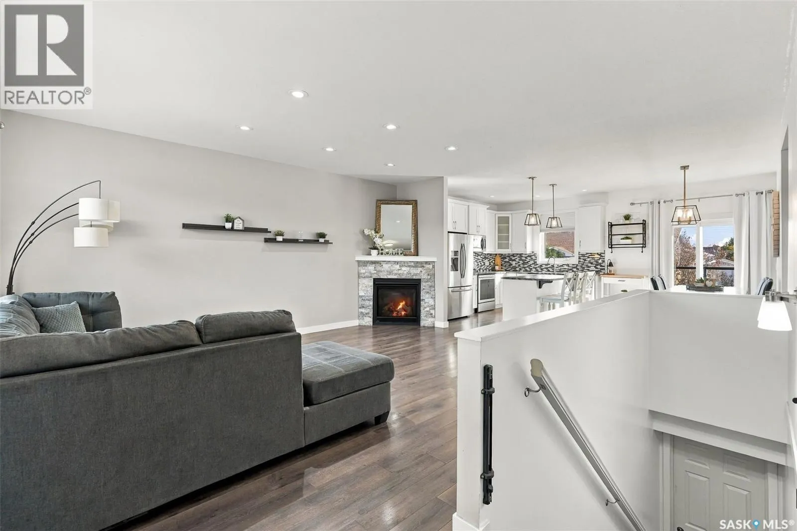 638 Aspen CRESCENT