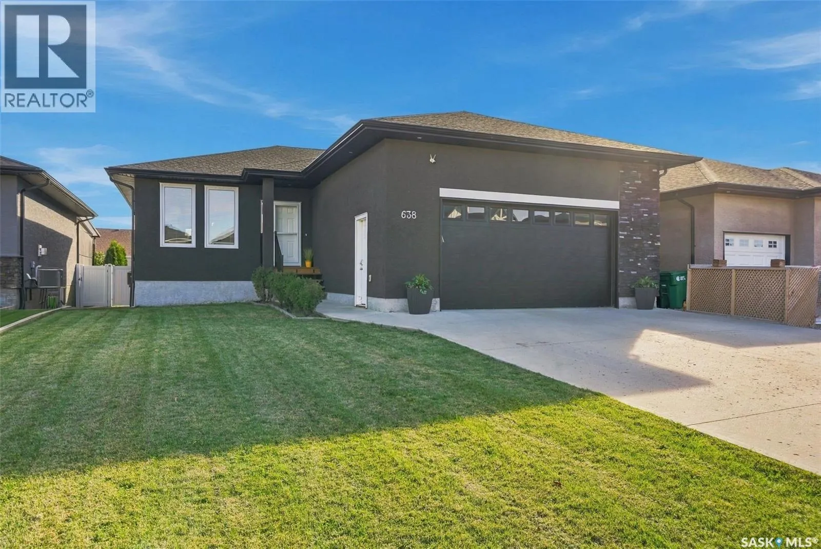 638 Aspen CRESCENT