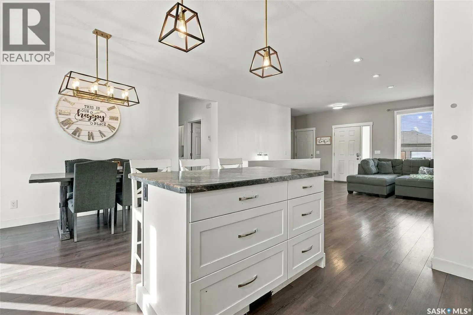 638 Aspen CRESCENT