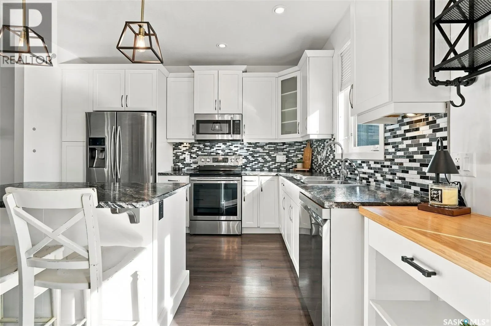 638 Aspen CRESCENT