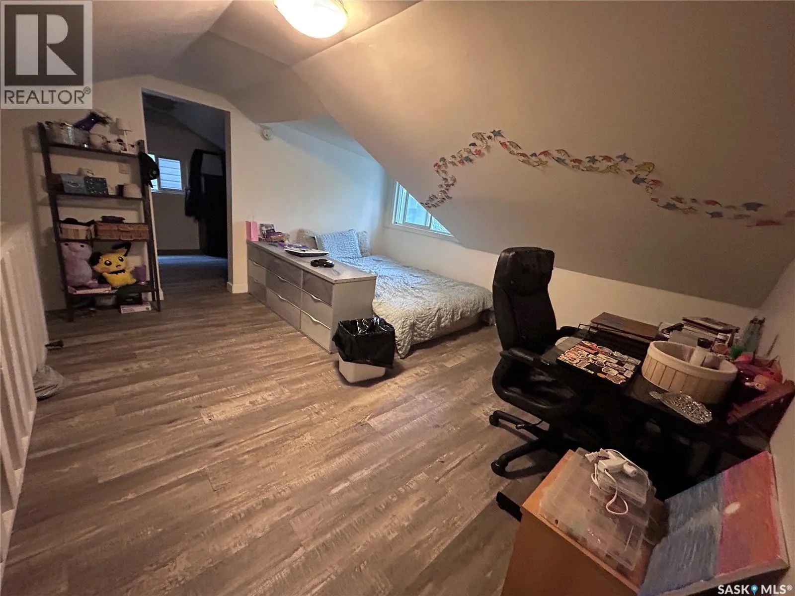 113 109th STREET W