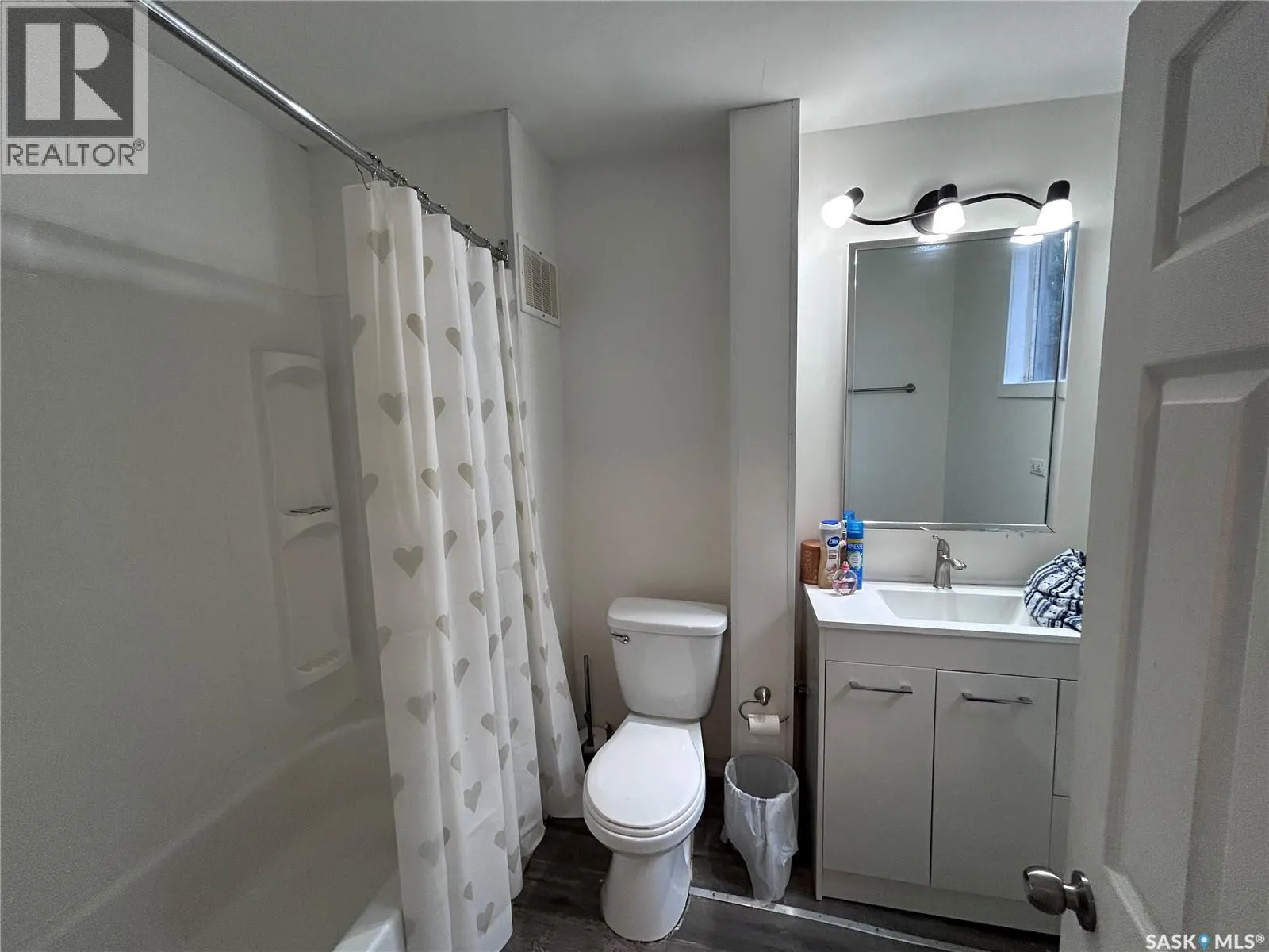 113 109th STREET W