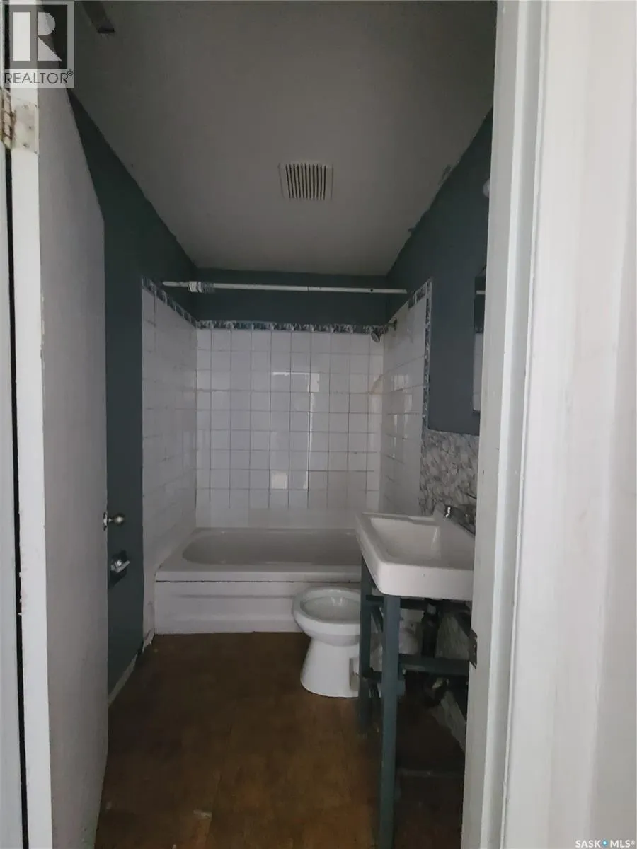 130 26th STREET W