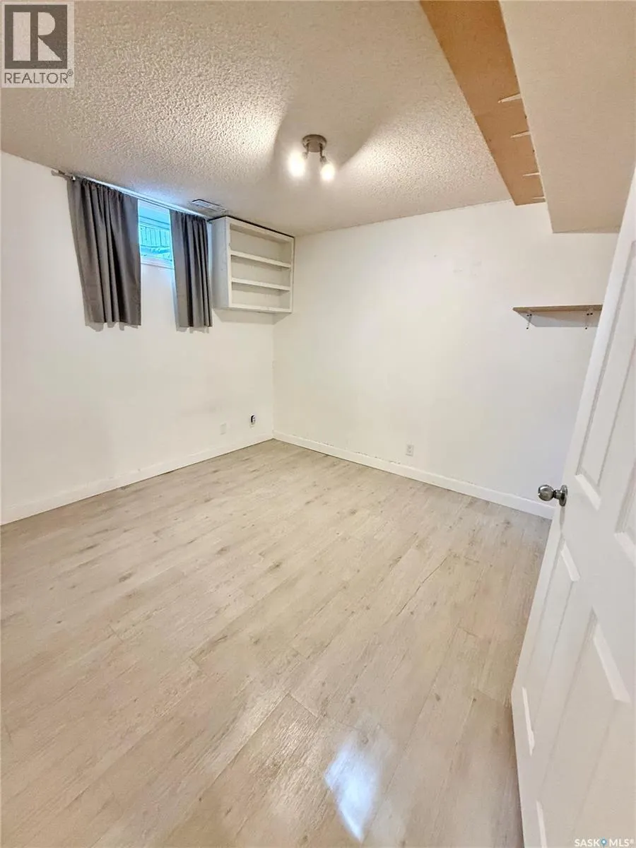 1511 Grandview STREET W