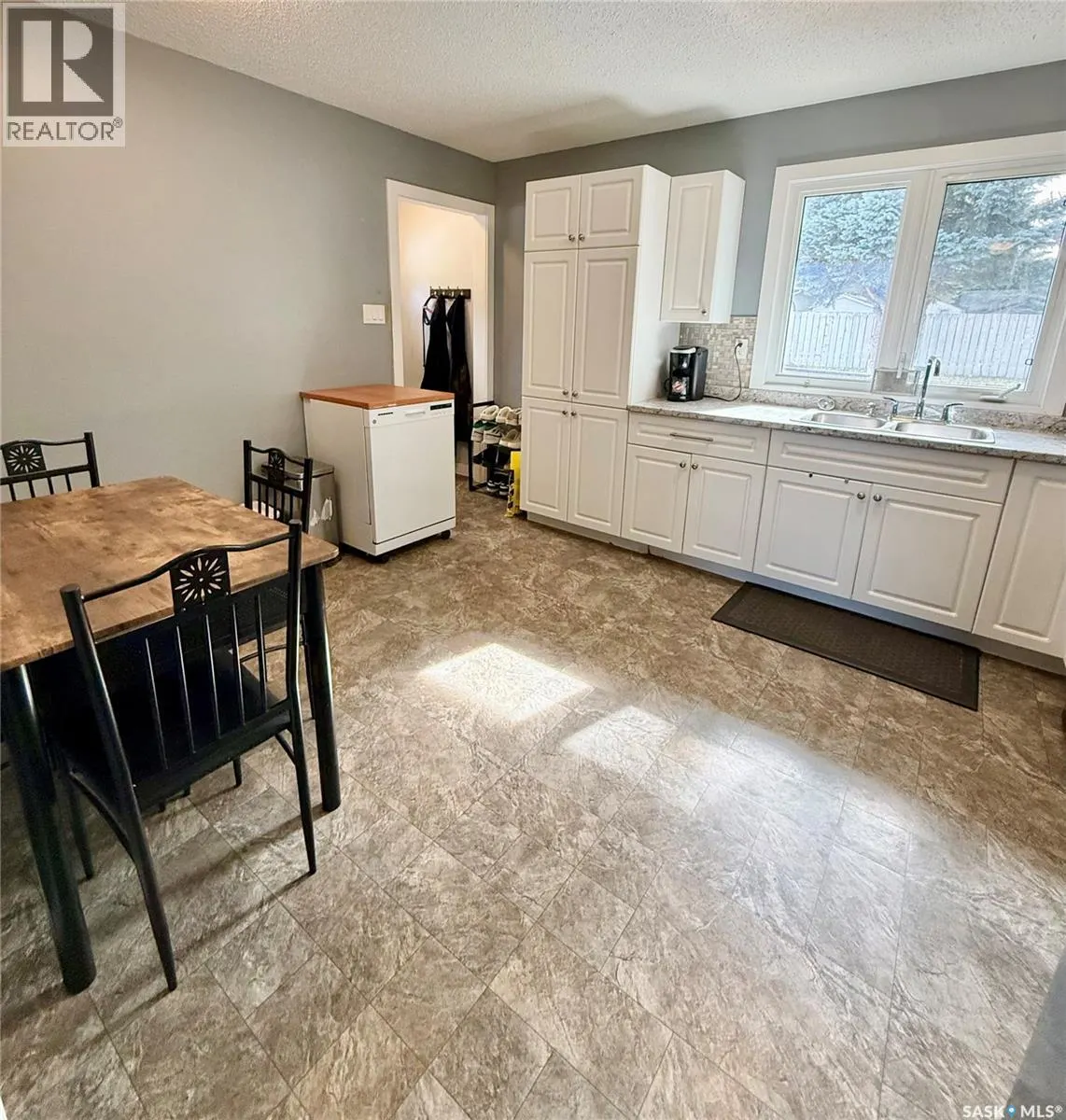 1511 Grandview STREET W