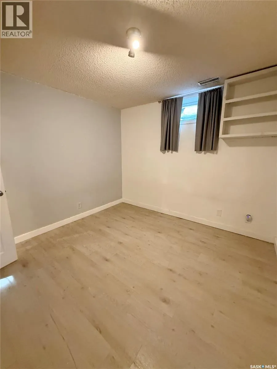 1511 Grandview STREET W
