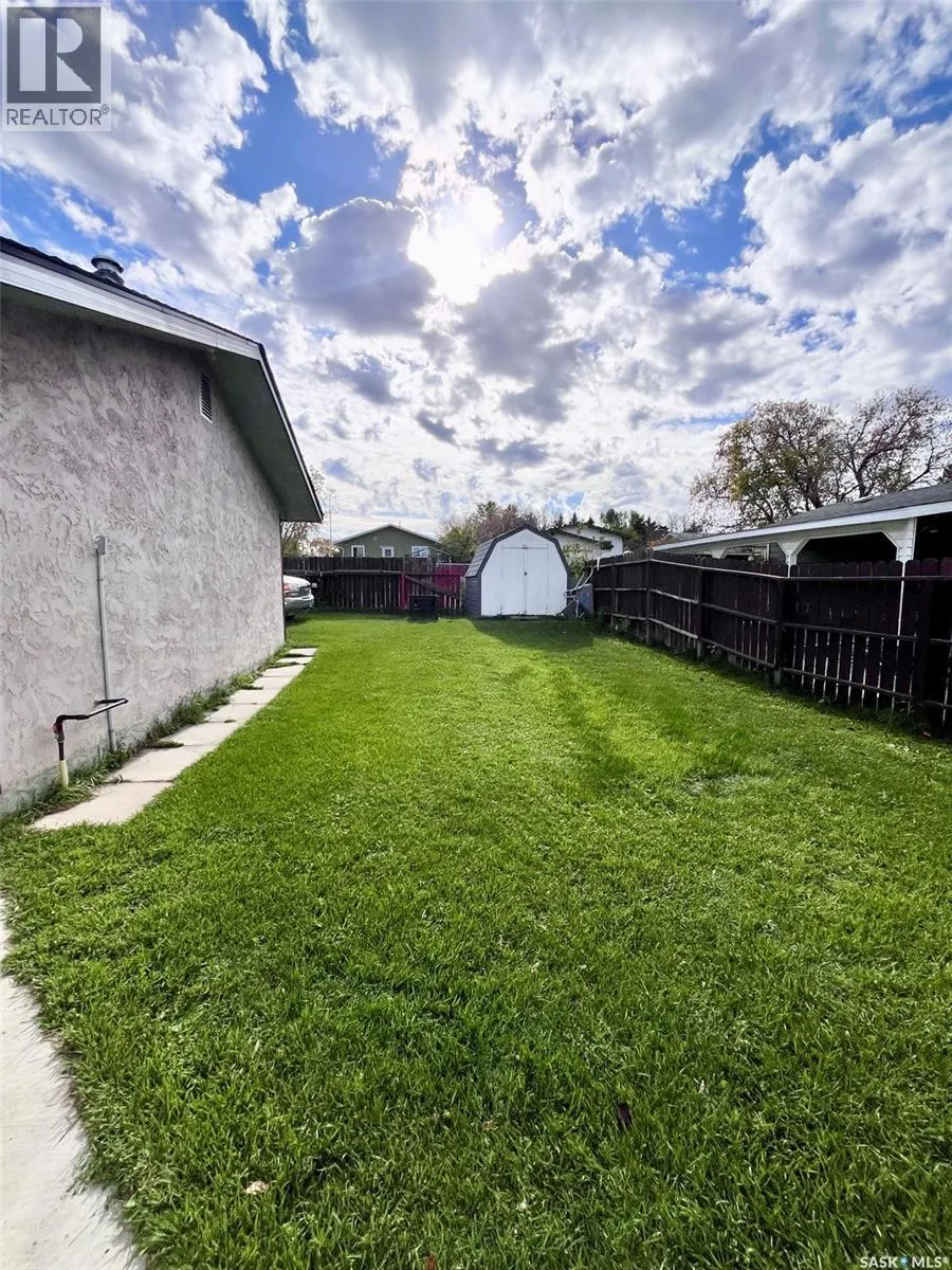 99 Bowerman CRESCENT