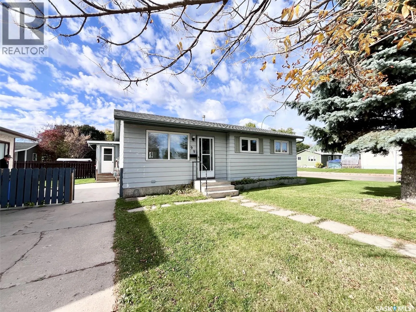 99 Bowerman CRESCENT