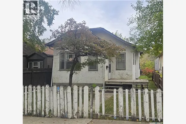 114 N AVENUE S