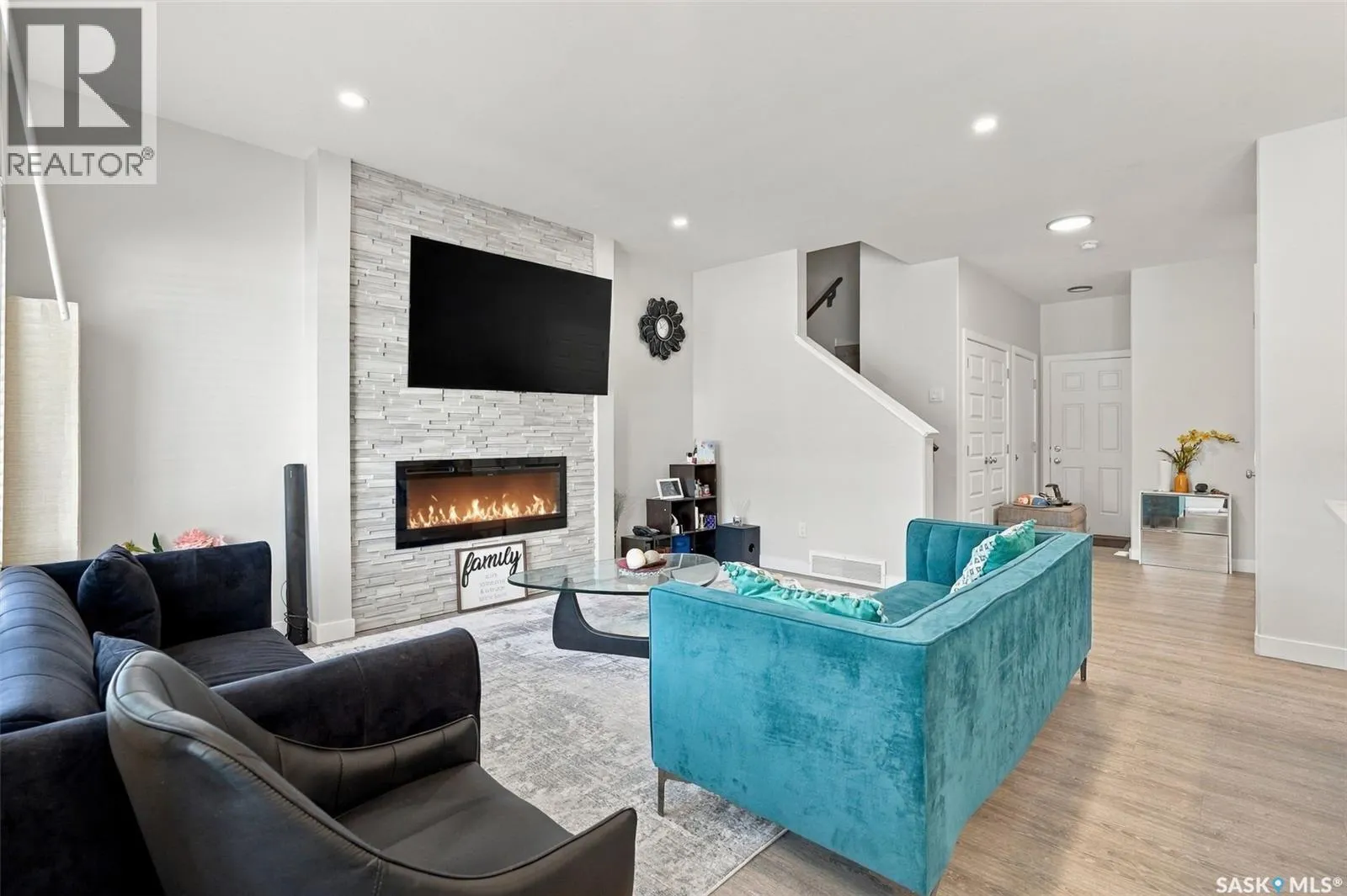 348 Pepper PLACE