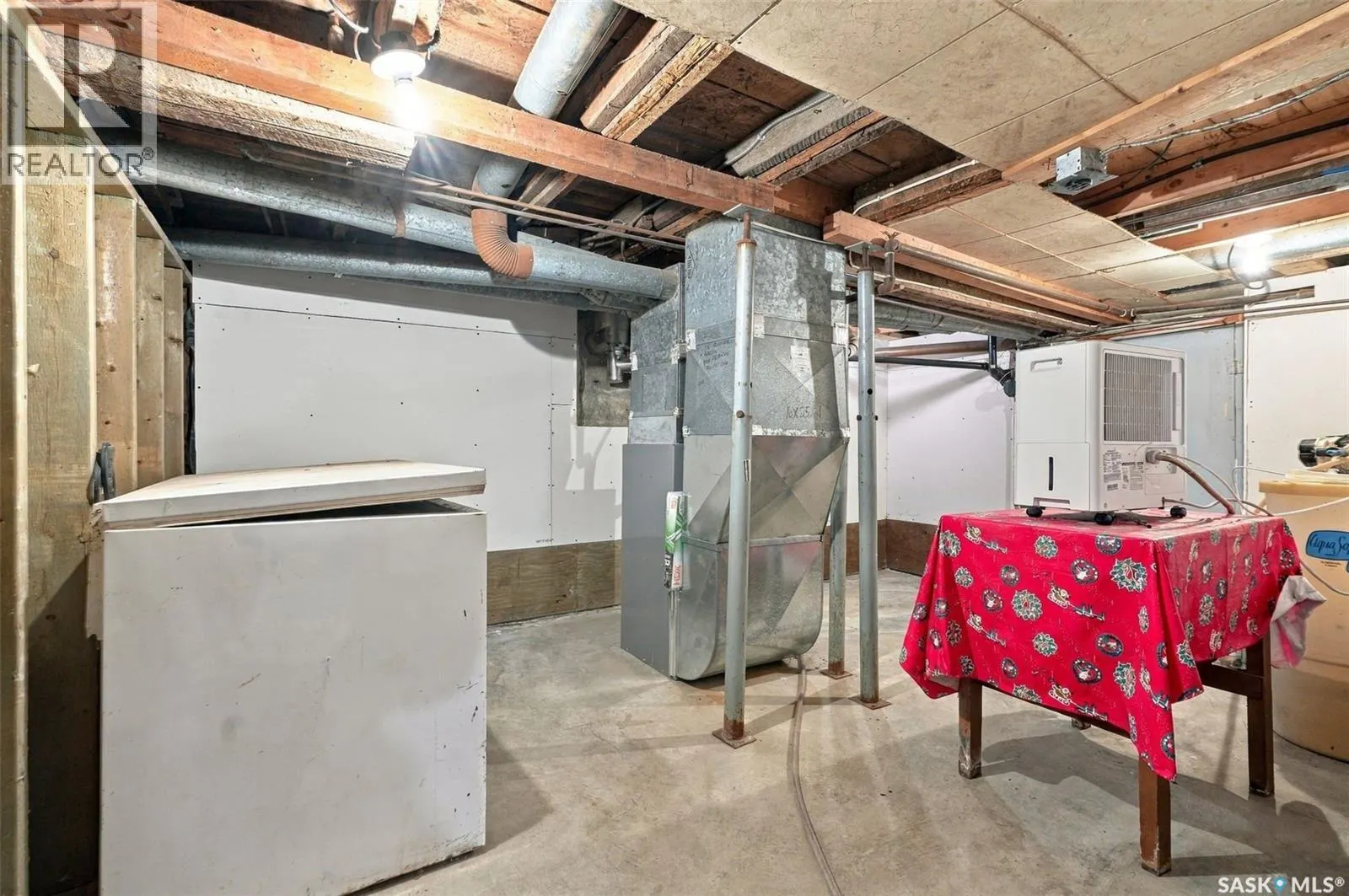 308 2nd STREET S