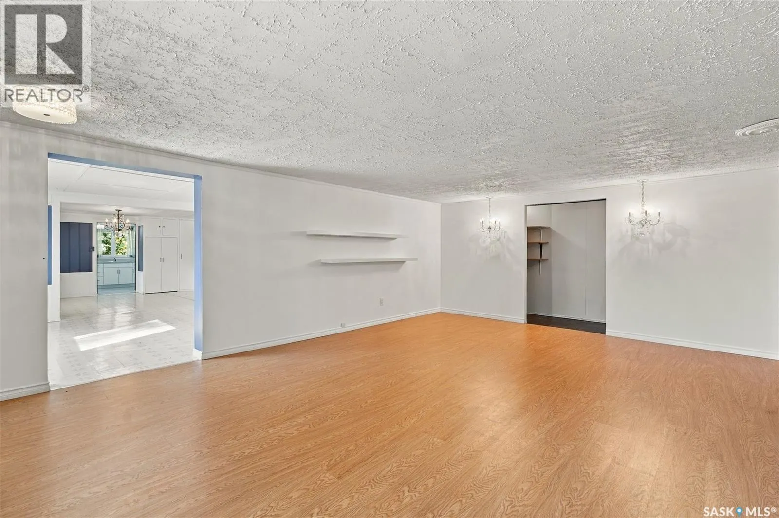 308 2nd STREET S