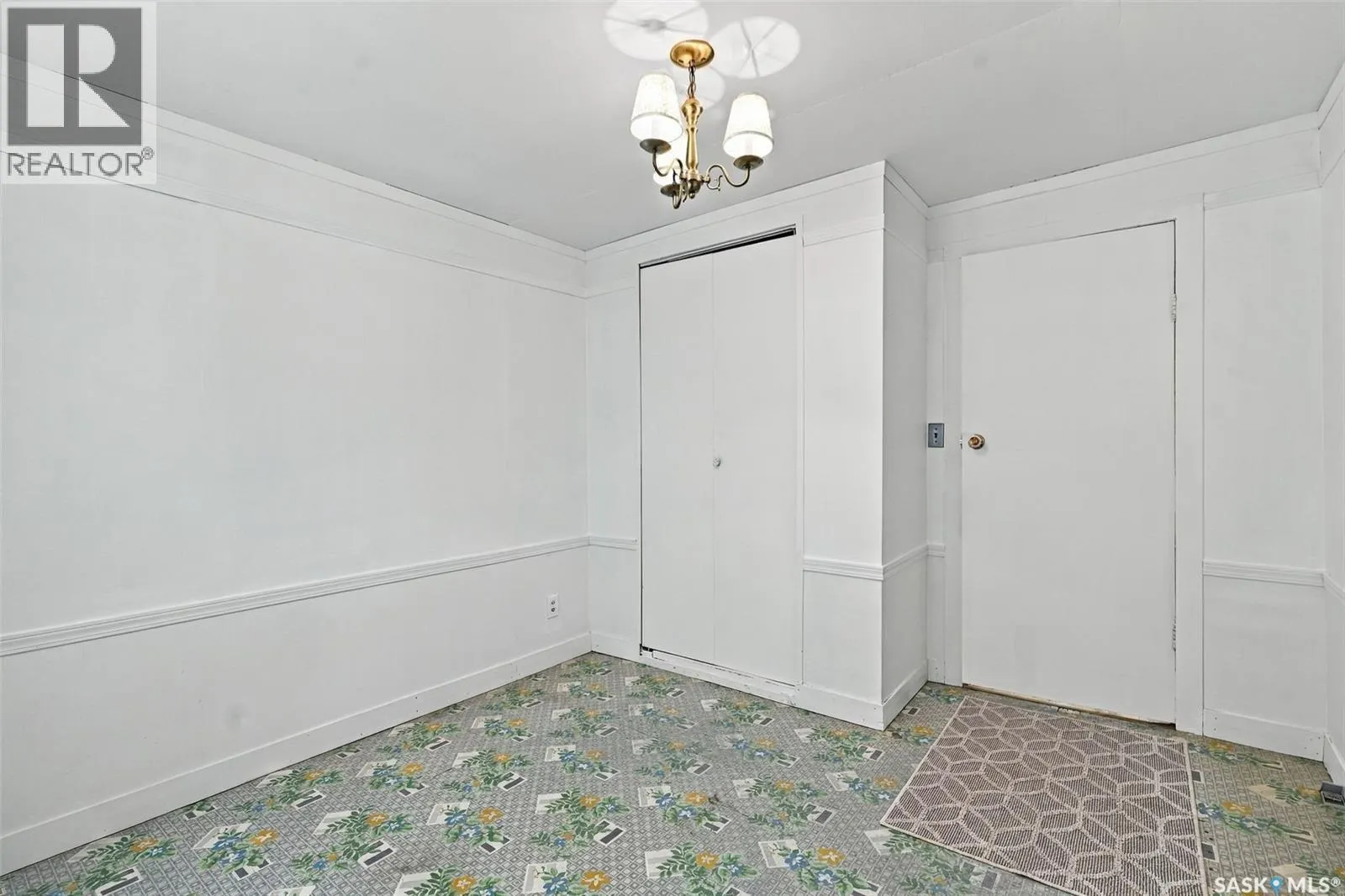 308 2nd STREET S