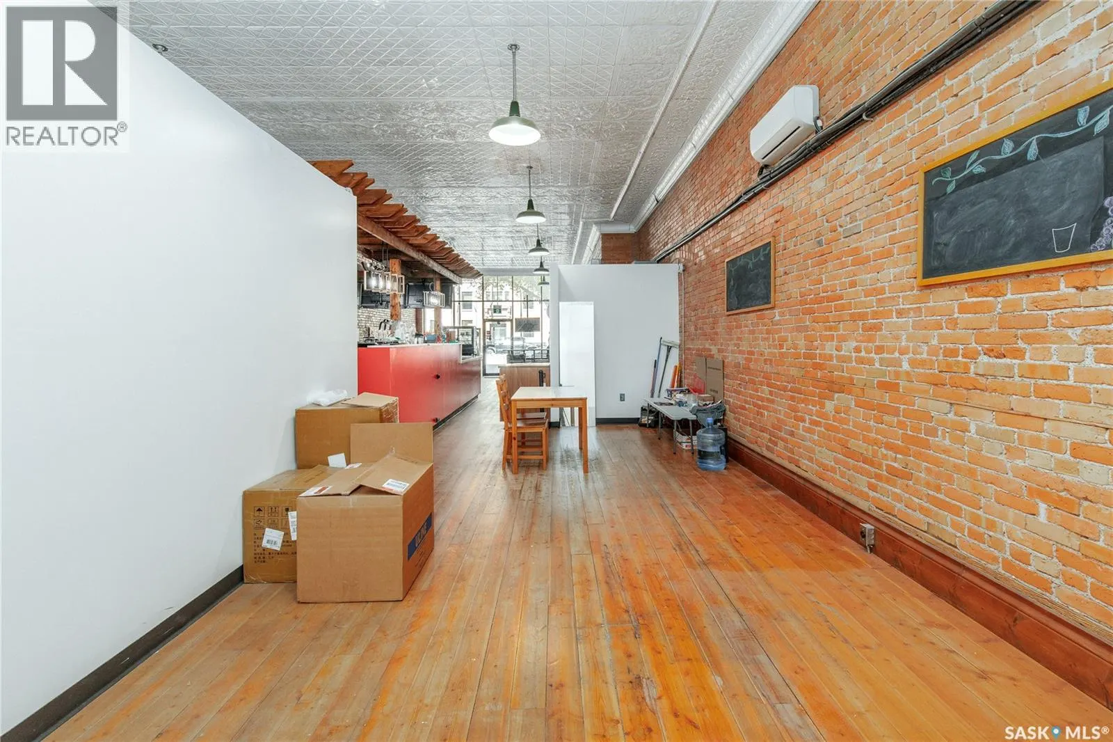 45 High STREET W