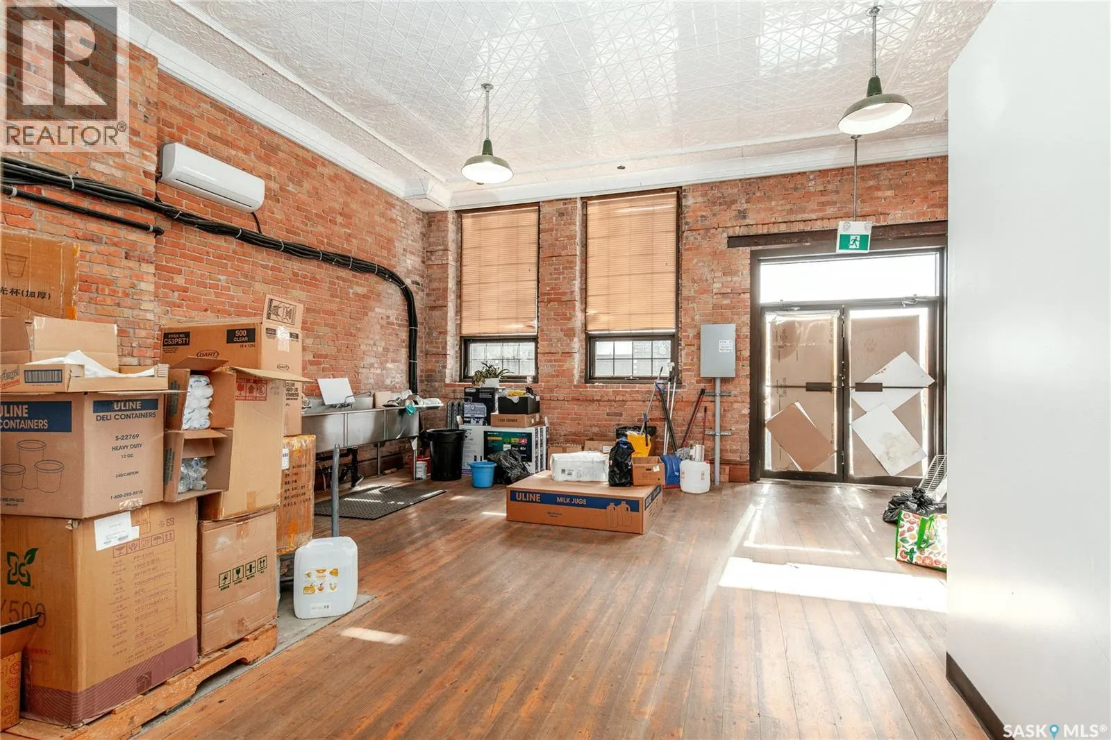 45 High STREET W