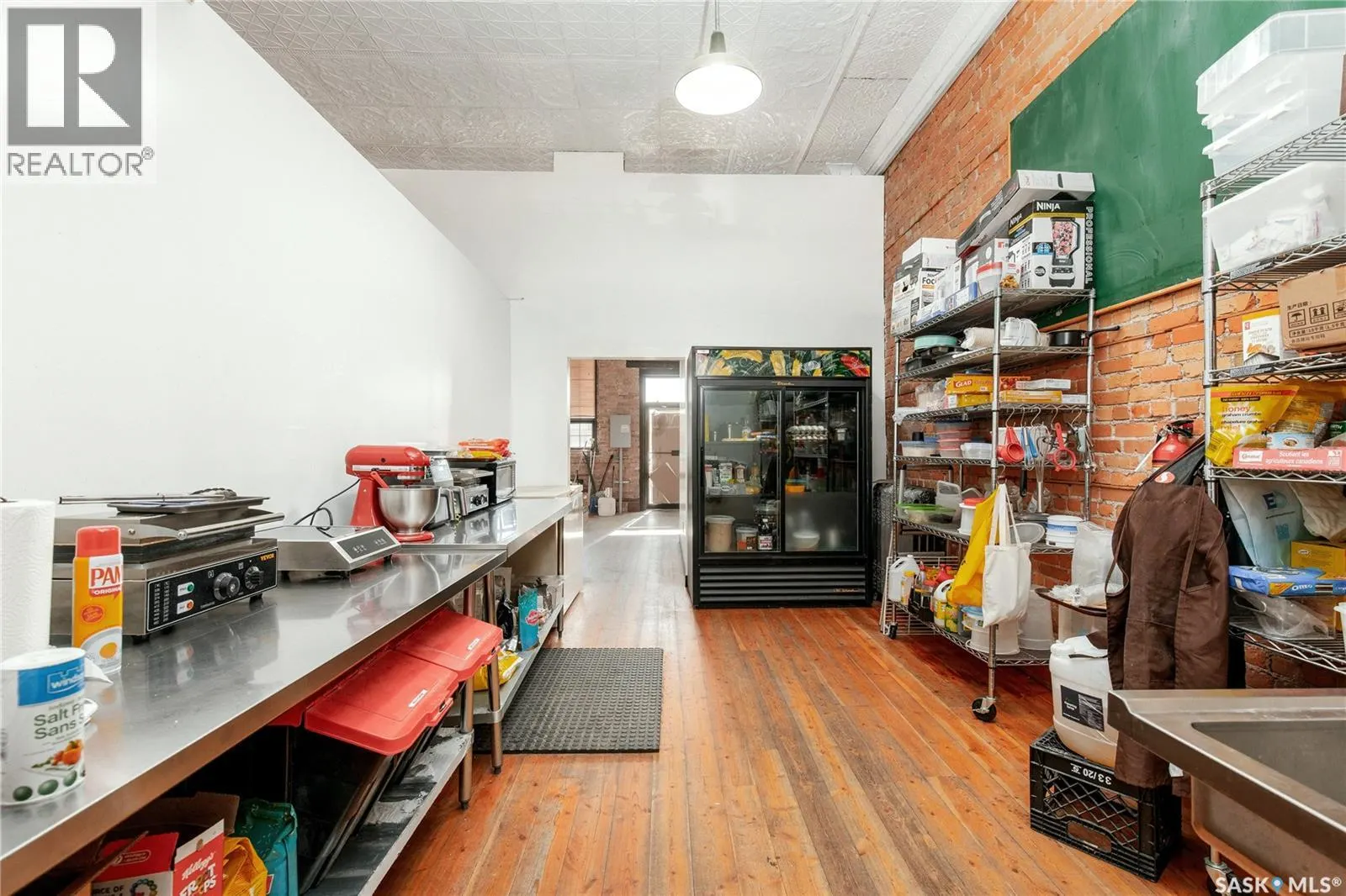 45 High STREET W