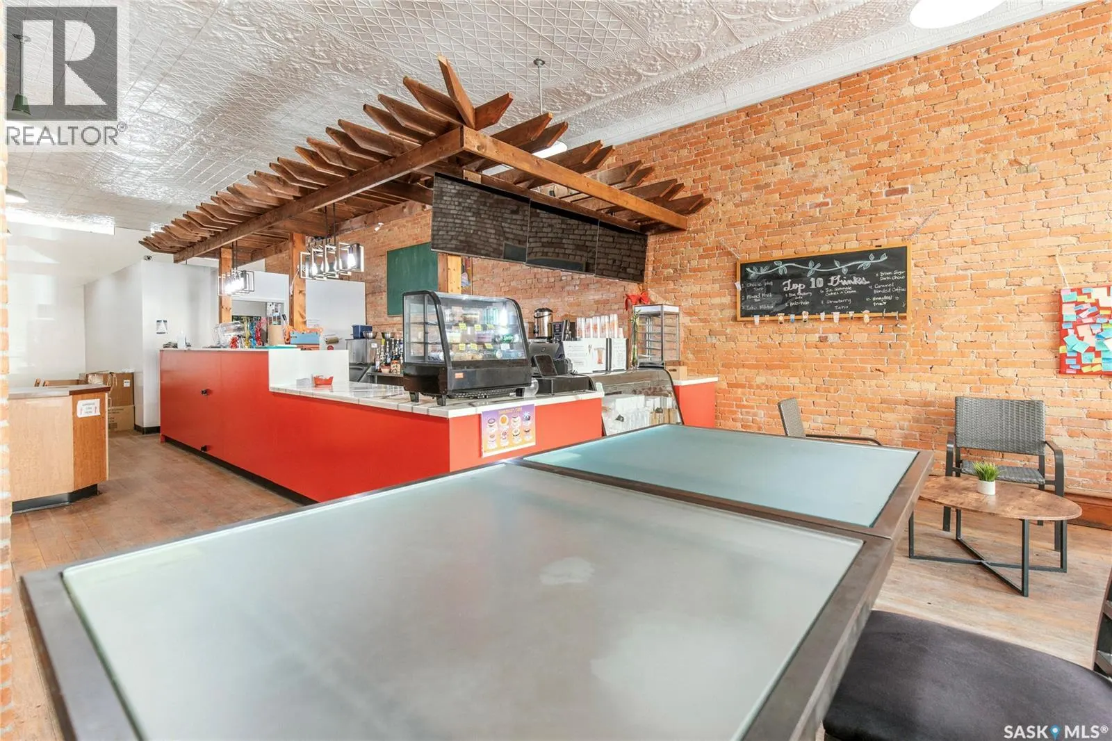 45 High STREET W