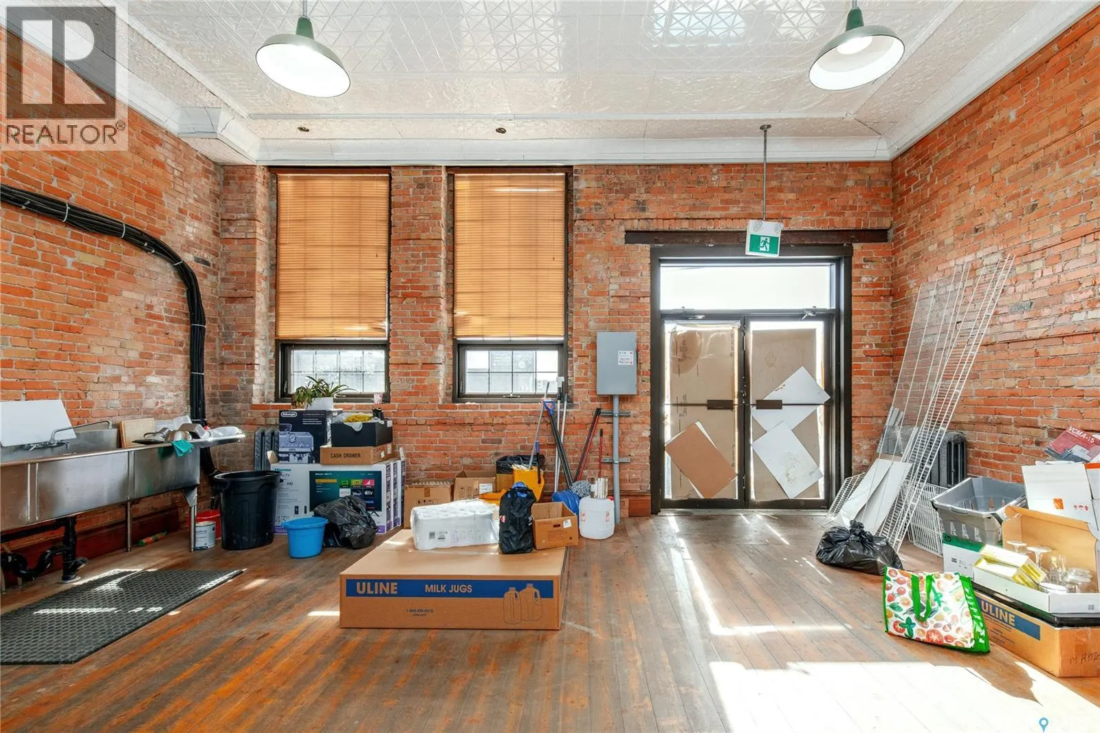 45 High STREET W