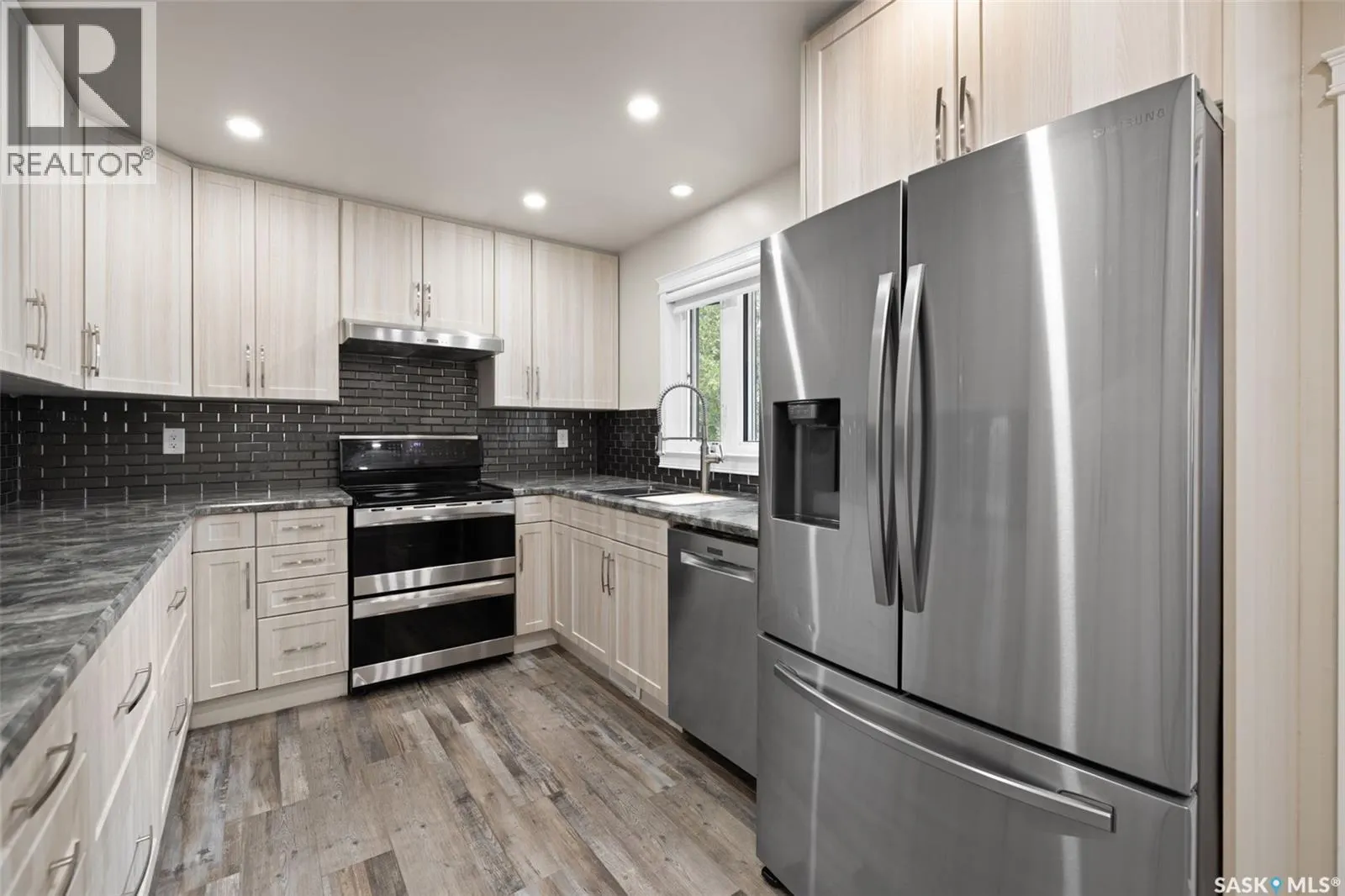 1538 SPADINA STREET W