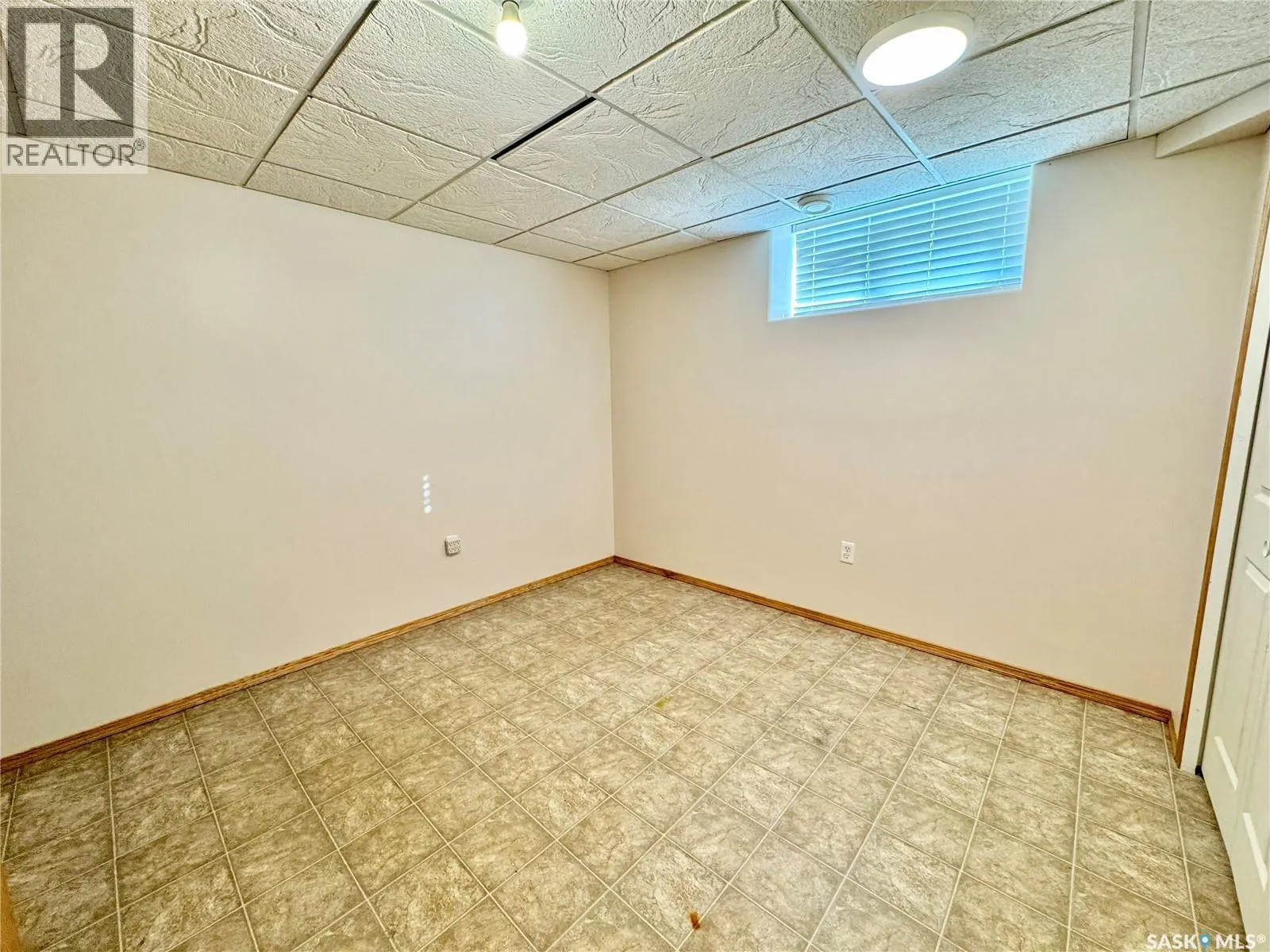 435 Southwood DRIVE