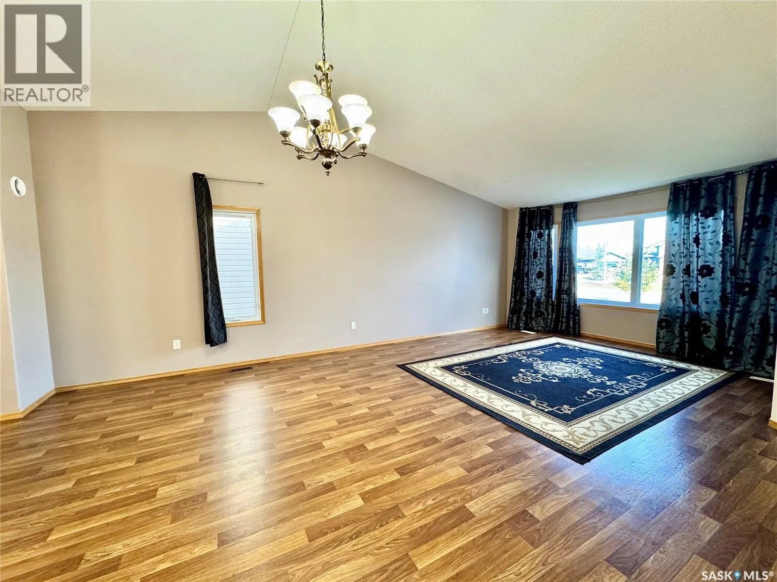 435 Southwood DRIVE