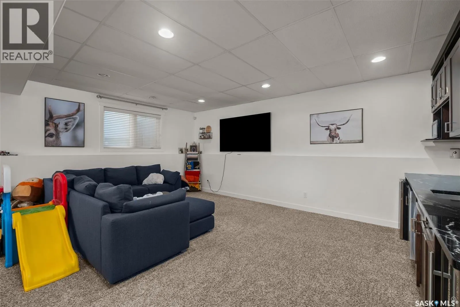 52 Coombe DRIVE