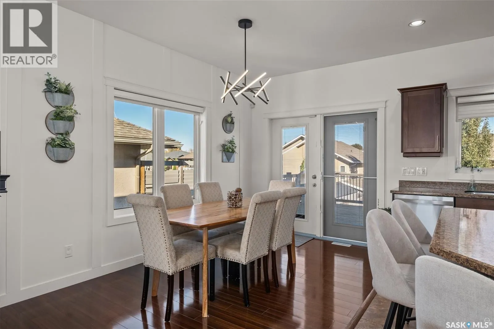 52 Coombe DRIVE