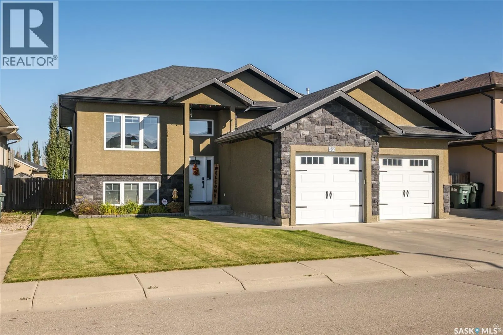 52 Coombe DRIVE