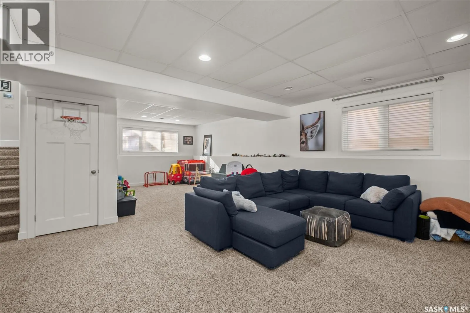 52 Coombe DRIVE