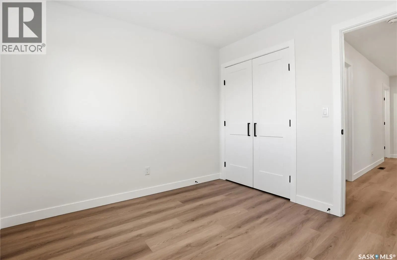 190 Doran WAY