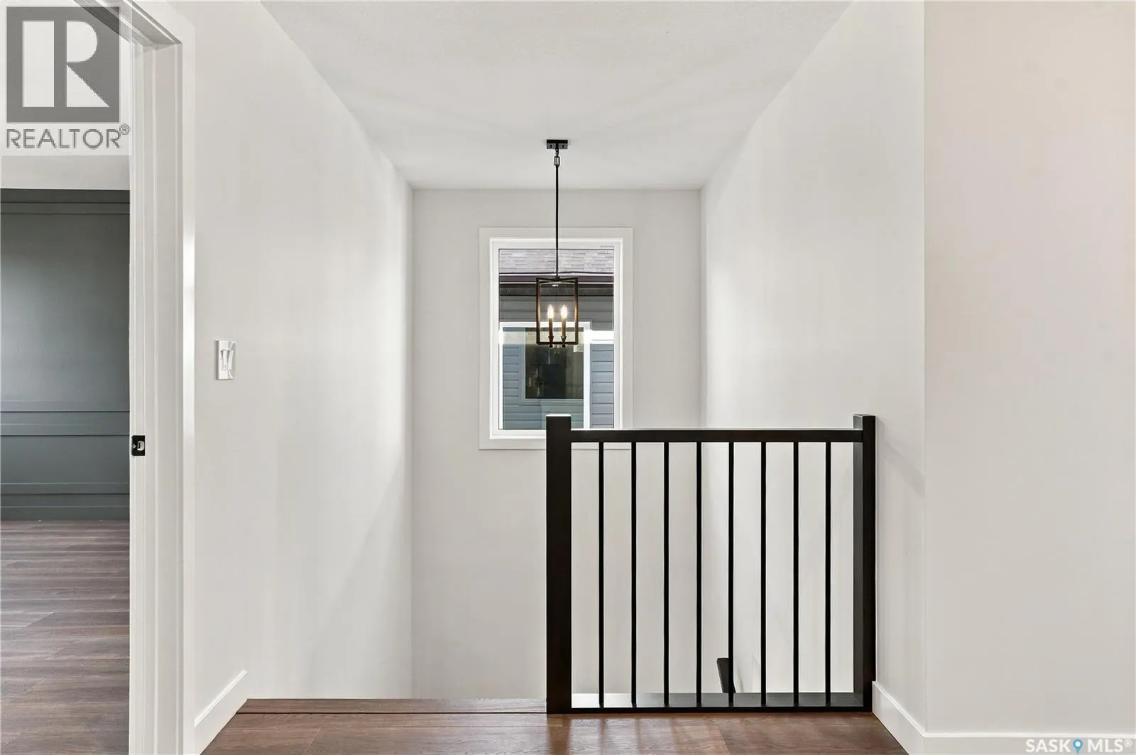 251 Doran WAY