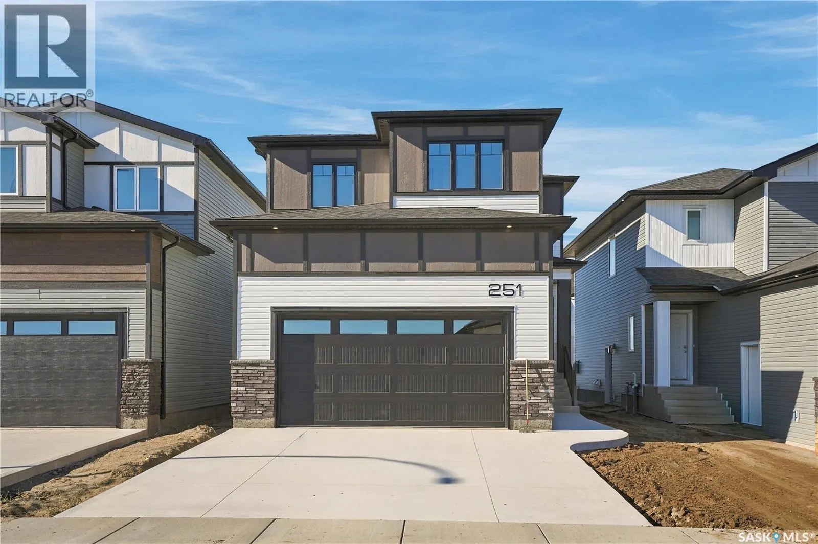 251 Doran WAY