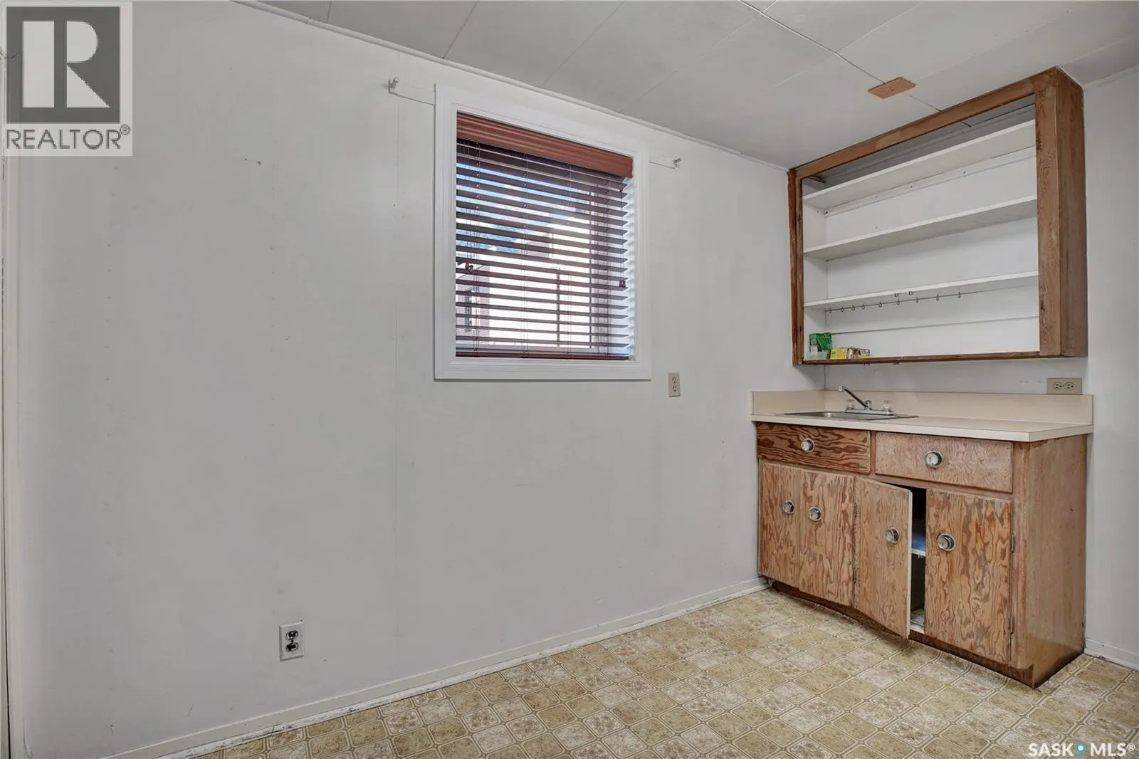 1209 Broadway AVENUE