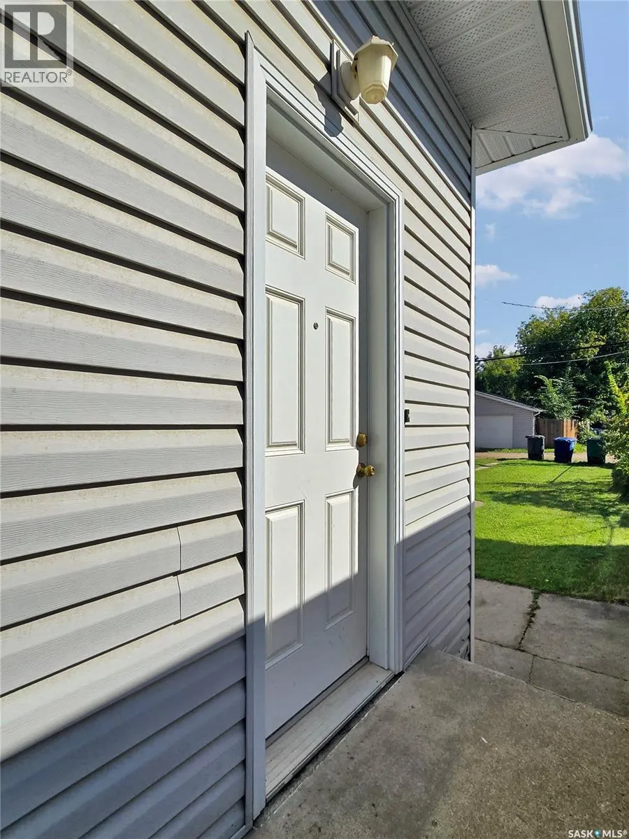 1209 Broadway AVENUE