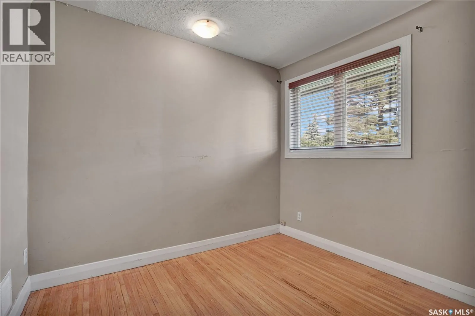1209 Broadway AVENUE