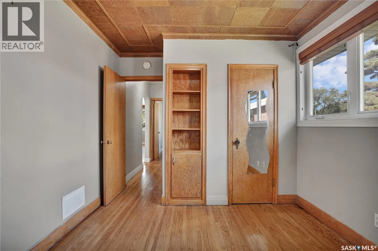 1209 Broadway AVENUE