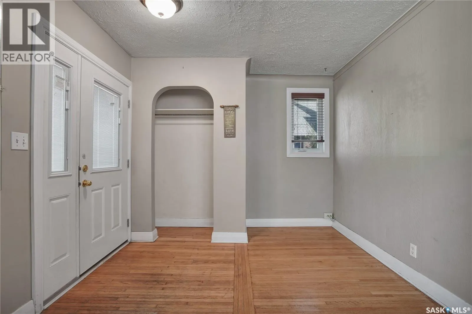 1209 Broadway AVENUE