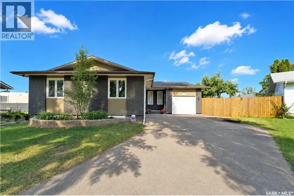 Home for sale: 19 Barr PLACE, Saskatoon, SK