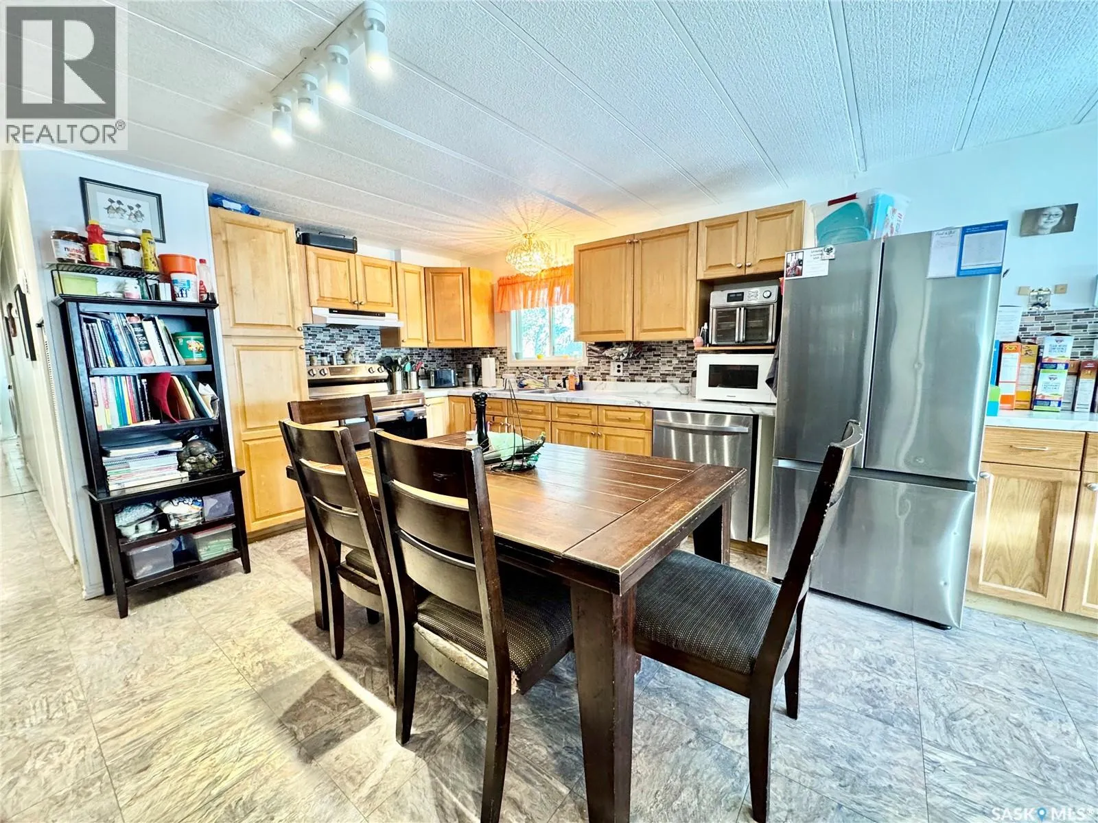 46 Eastview Trailer COURT