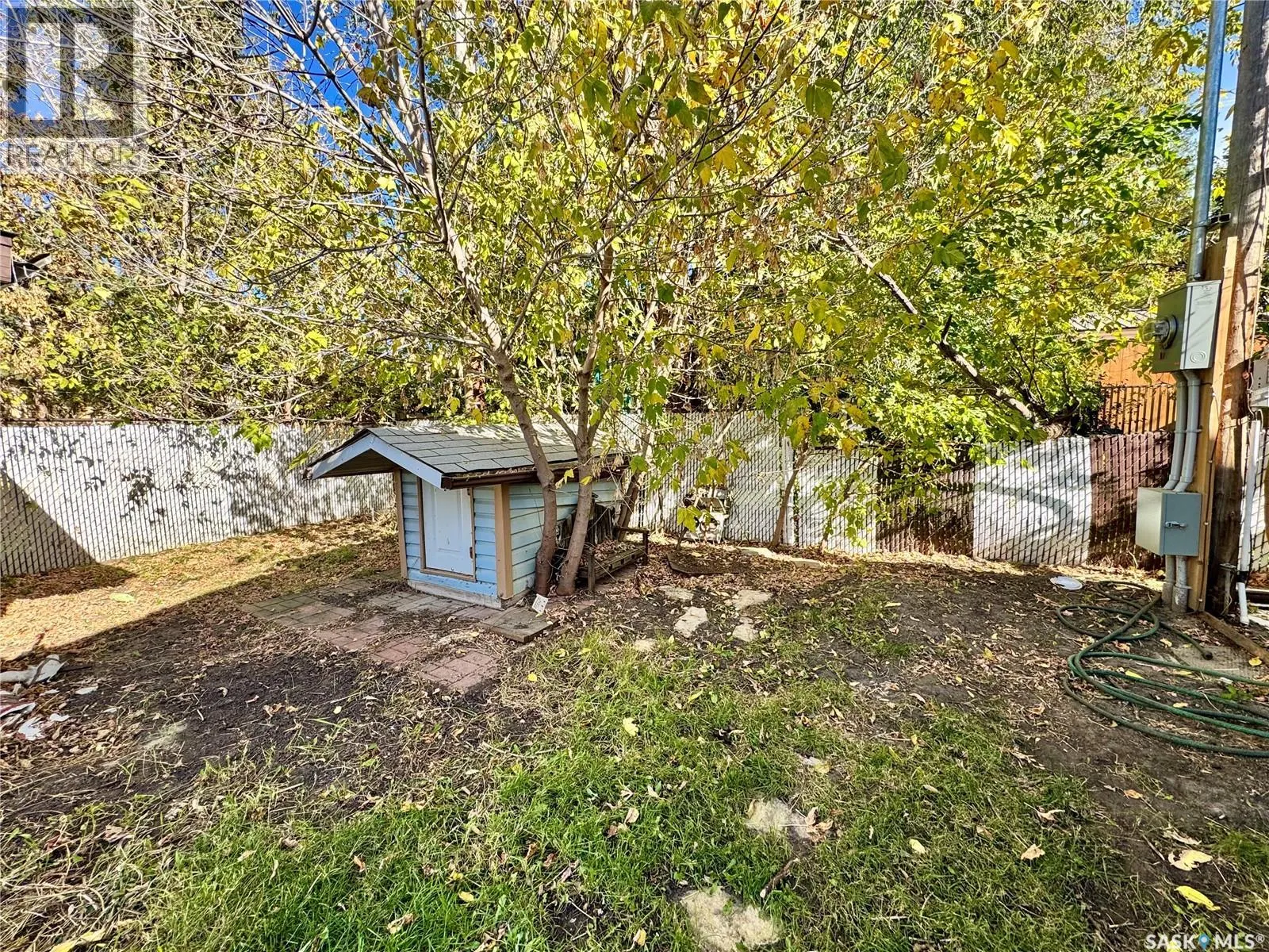 46 Eastview Trailer COURT