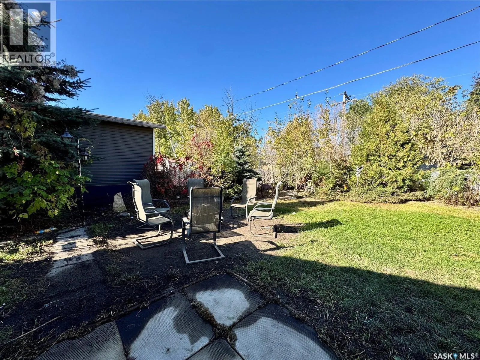 46 Eastview Trailer COURT