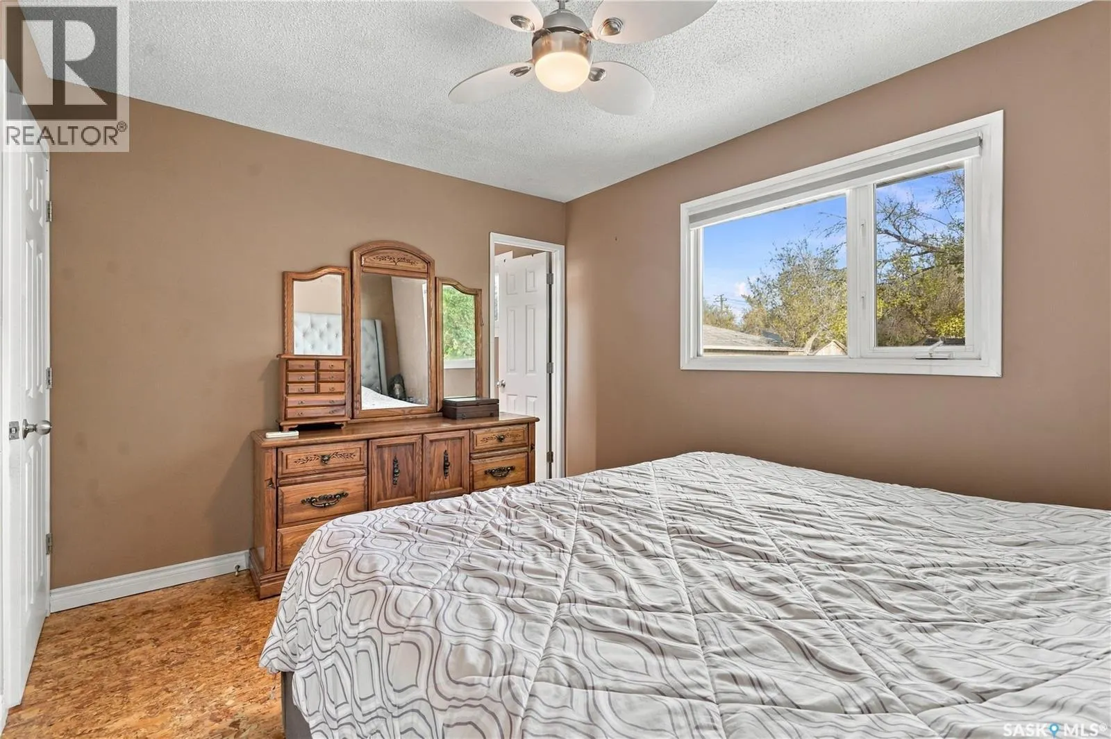 158 Smallwood CRESCENT