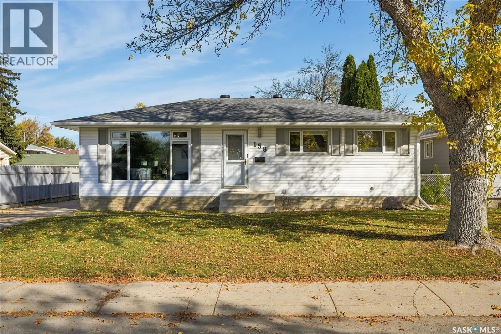 158 Smallwood CRESCENT