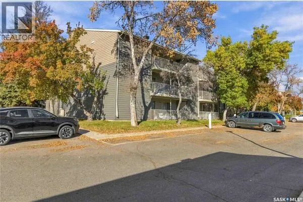 For sale near the University of Saskatchewan: 201-A1 1121 McKercher DRIVE, Wildwood, Saskatoon