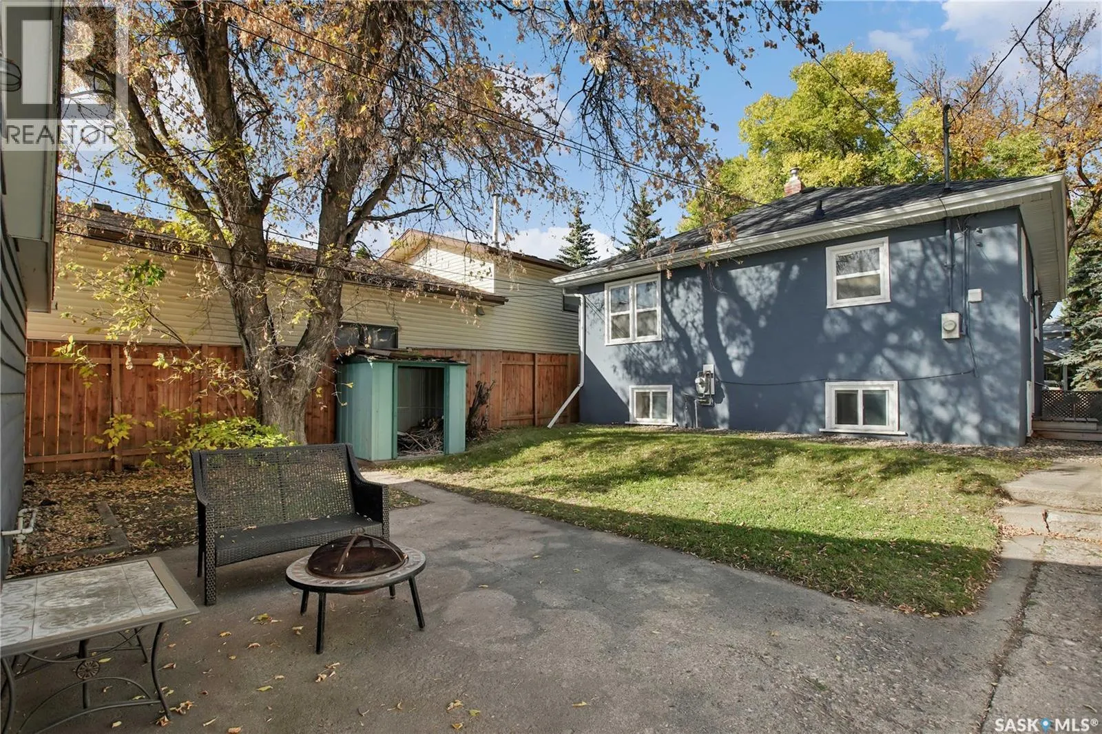 1104 4th STREET E