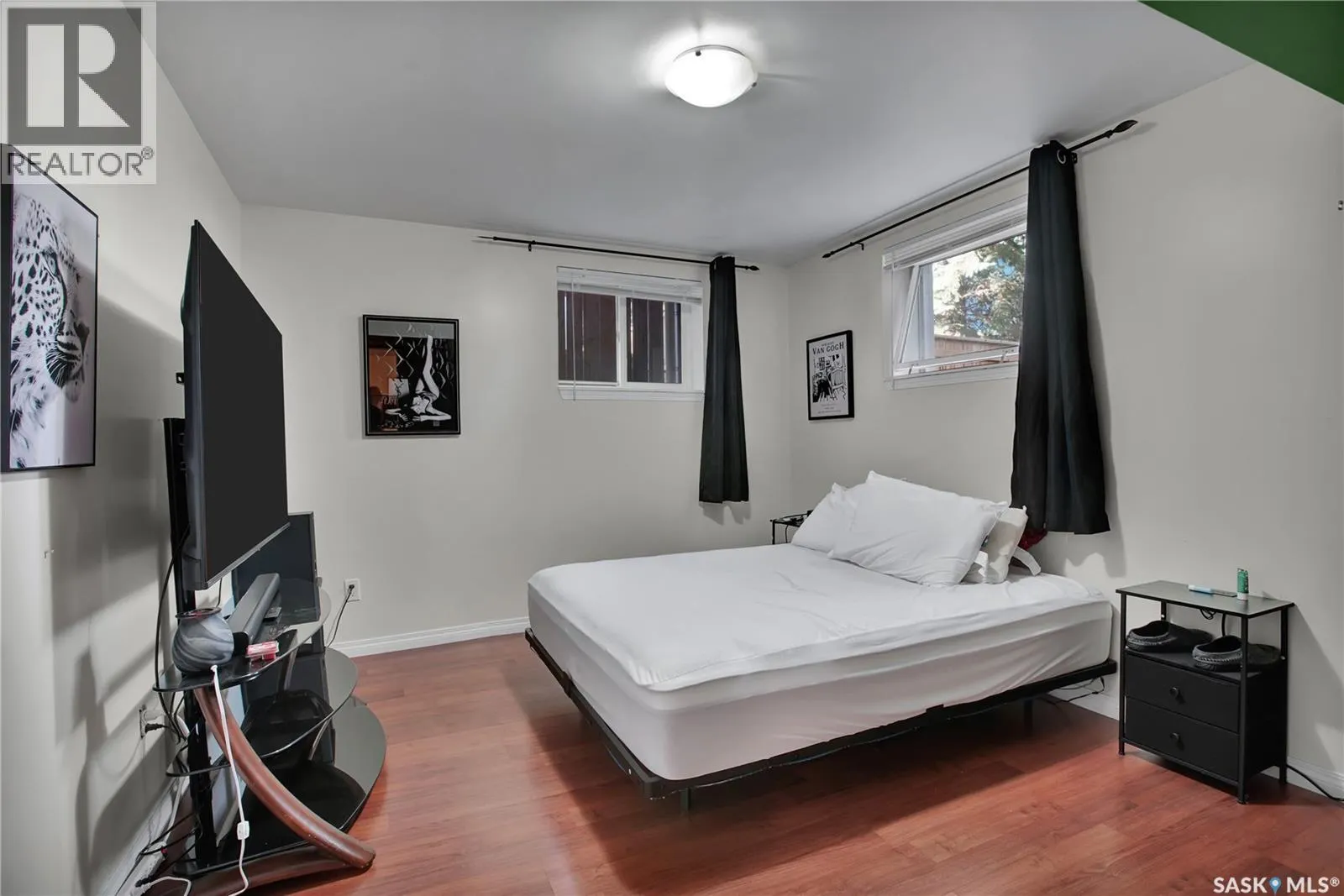 1104 4th STREET E