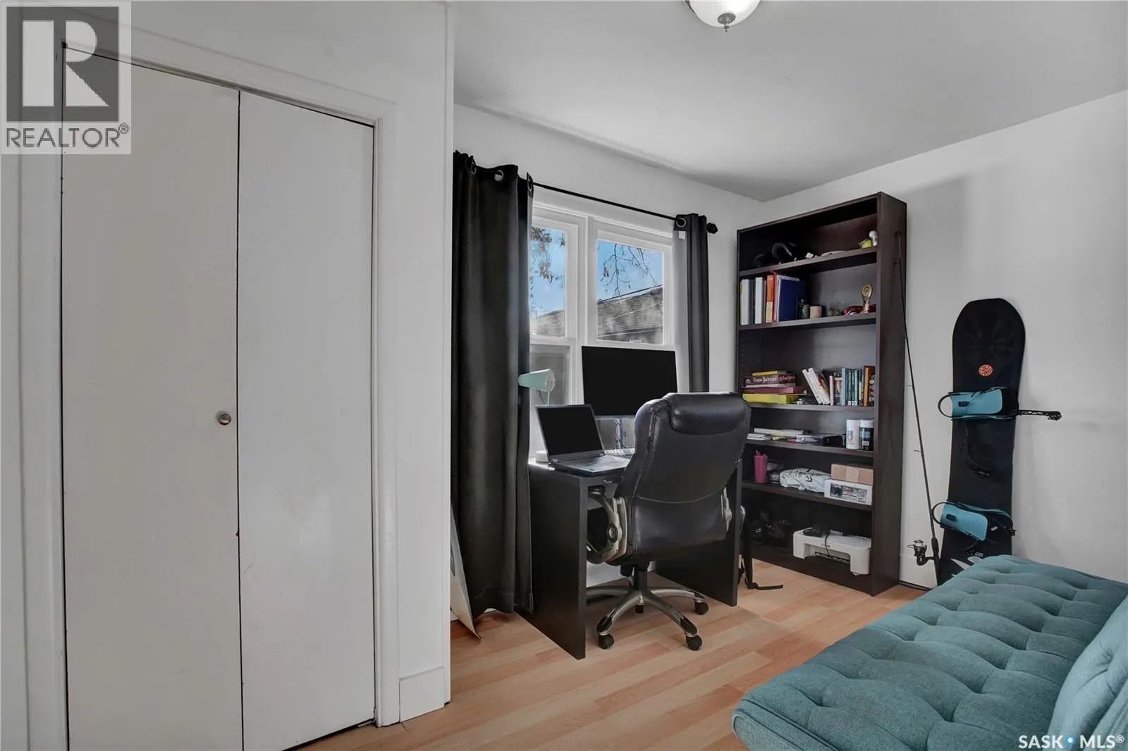 1104 4th STREET E