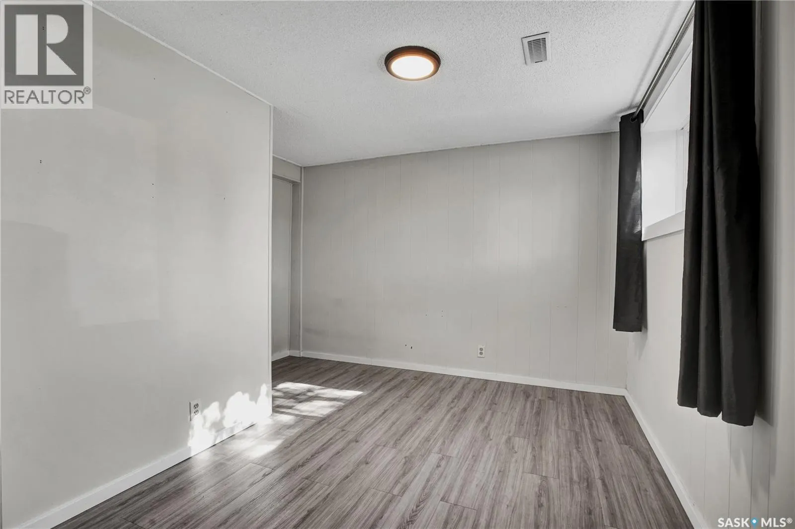 63 Jordan PLACE