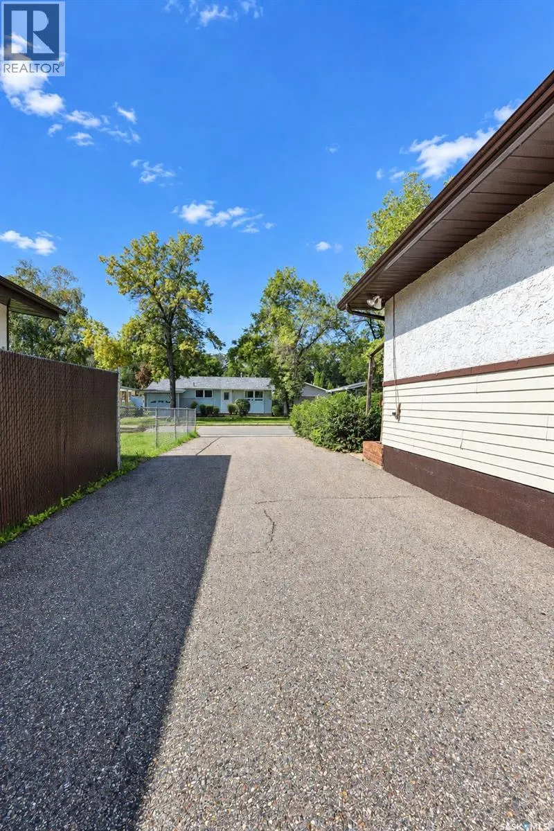 2338 McDonald AVENUE